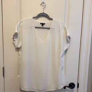 Versona Cream V-Neck Blouse